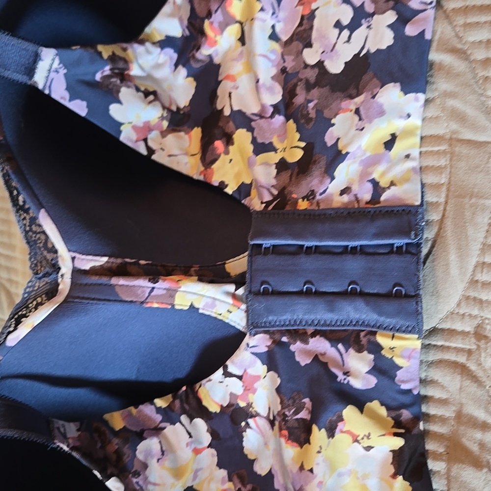 Torrid Bra Bundle - 44DDD!! - Picture 16 of 17